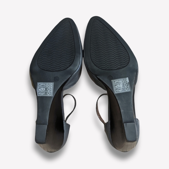 Moda Spana Charcoal Wedge Heels, 6 1/2 M - Picture 5 of 10